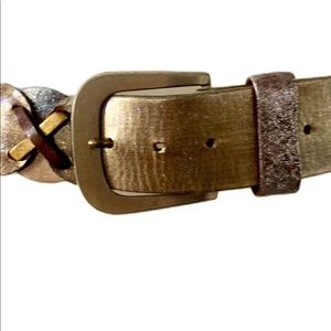 Harness House Vintage belt upstyled